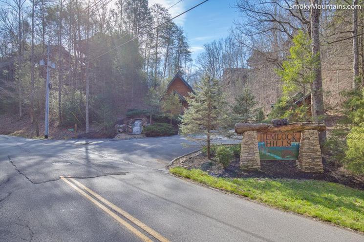 Pine Tree Lodge Gatlinburg Bagian luar foto