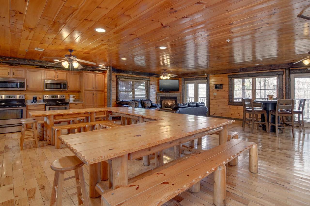 Pine Tree Lodge Gatlinburg Bagian luar foto